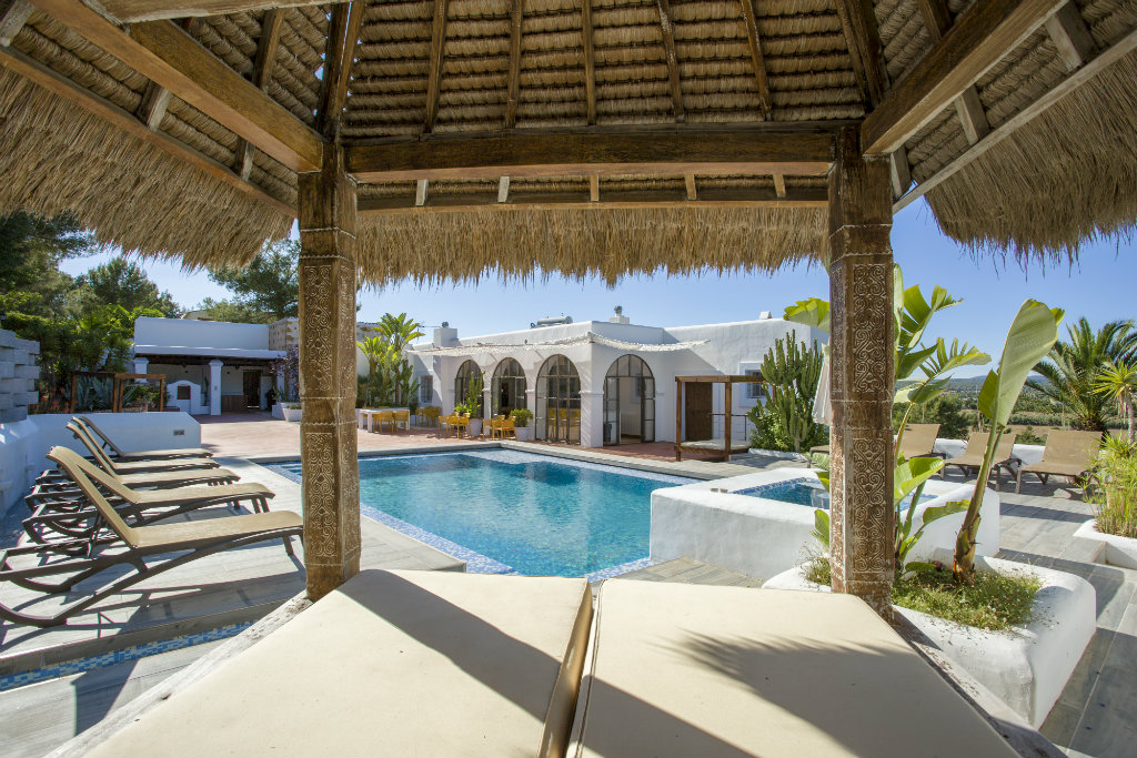 October Ibiza holiday discounts - Villa Savines - Ibiza Villas 2000